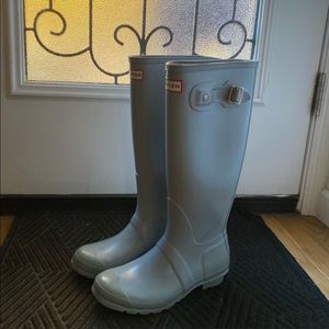 Size 7 Tall Hunter Boots in Porcelain Blue